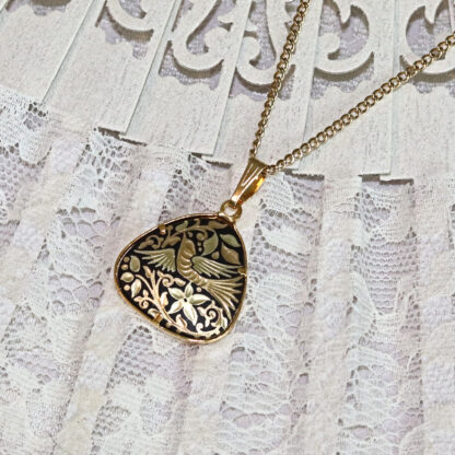 rounded triangle damascene necklace