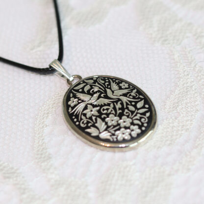 silver oval damasquino pendant