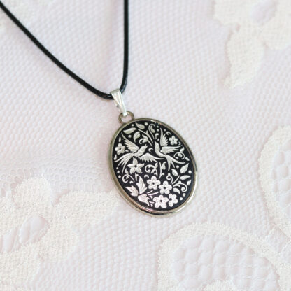 silver oval damasquino pendant