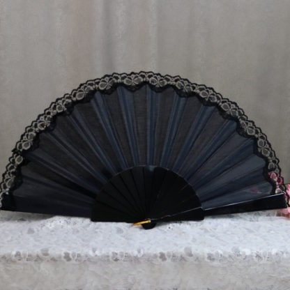 pericon fan with lace