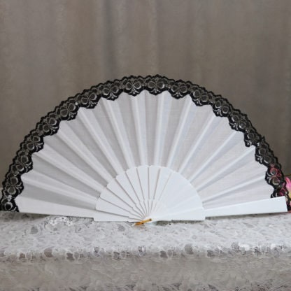 pericon fan with lace