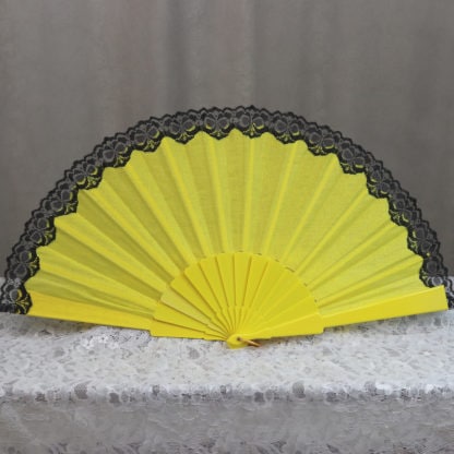 pericon fan with lace