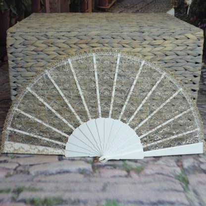 white lace fan