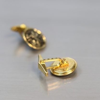 cufflink